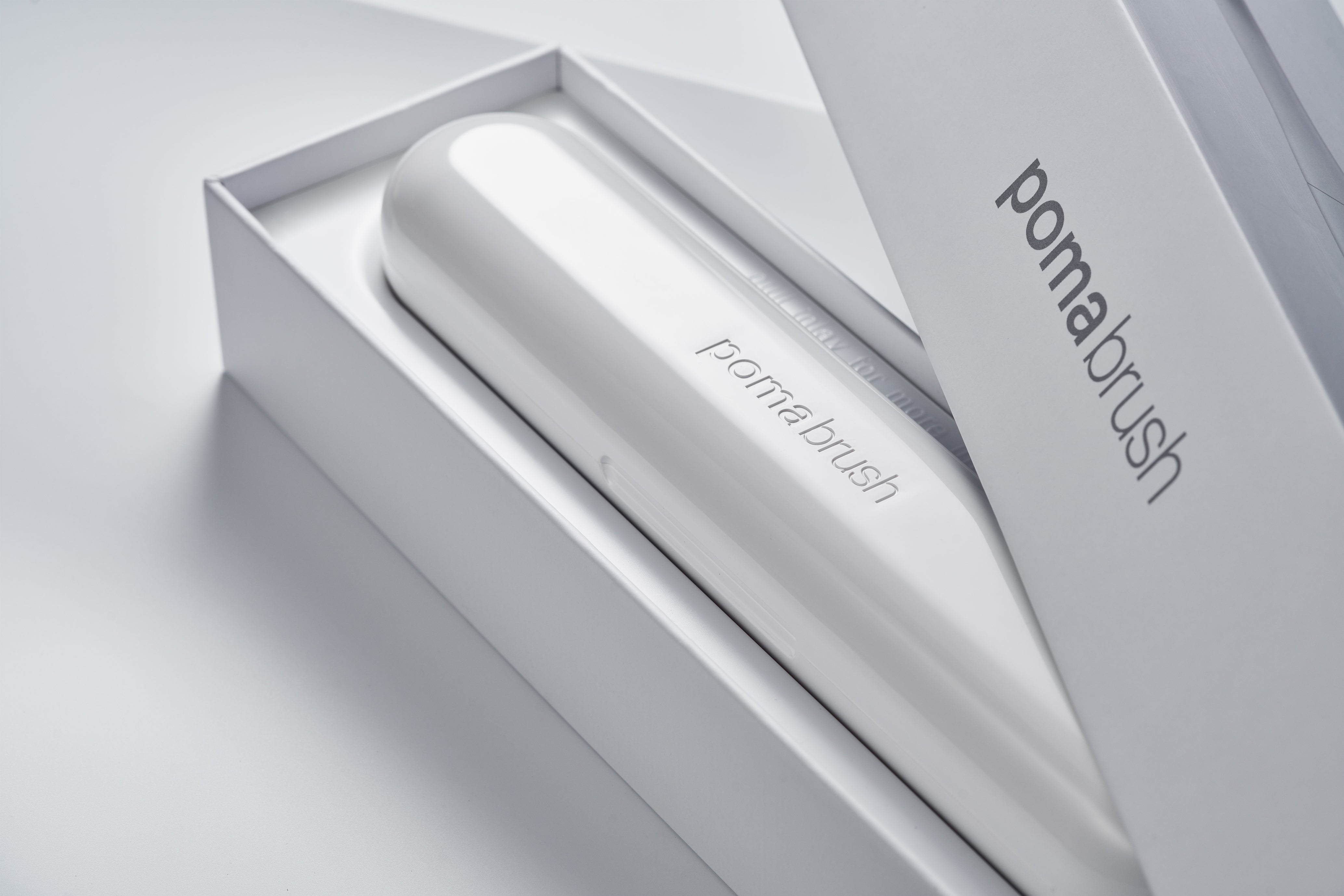 White PomaBrush case